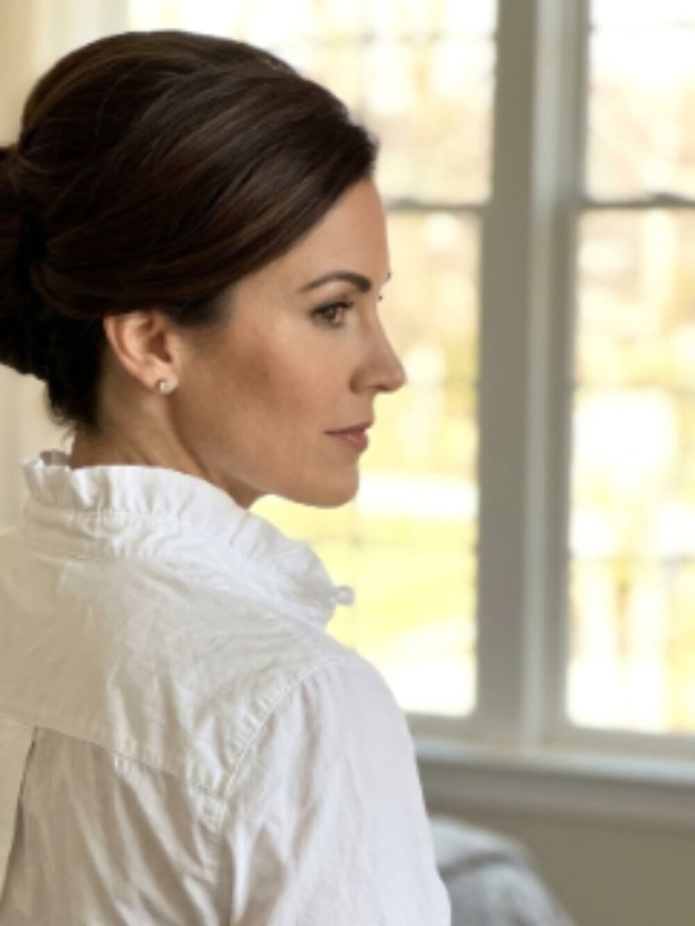 Soft Surroundings White Button Down Top w/ Ruffle Collar and Tulip Back